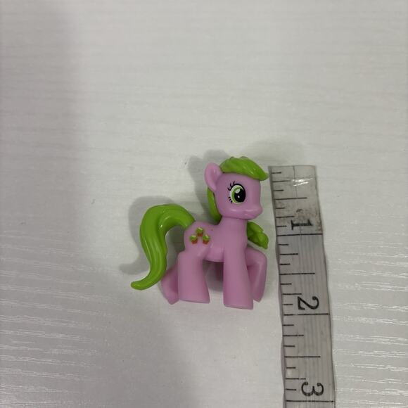 2014 My Little Pony 2" Red Gala Earth Pony Figure Hasbro Bin4-13 - Picture 3 of 3